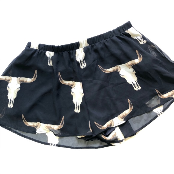 Peach Love California Pants - Peach Love California NWT Bull Head Flowy Shorts L